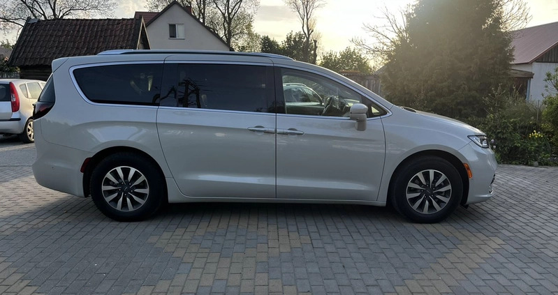 Chrysler Pacifica cena 179000 przebieg: 86000, rok produkcji 2021 z Łaszczów małe 781